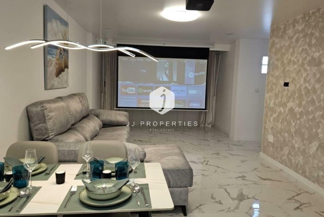 Segunda mano - Apartamento / piso -
Torrevieja - Cabo cervera