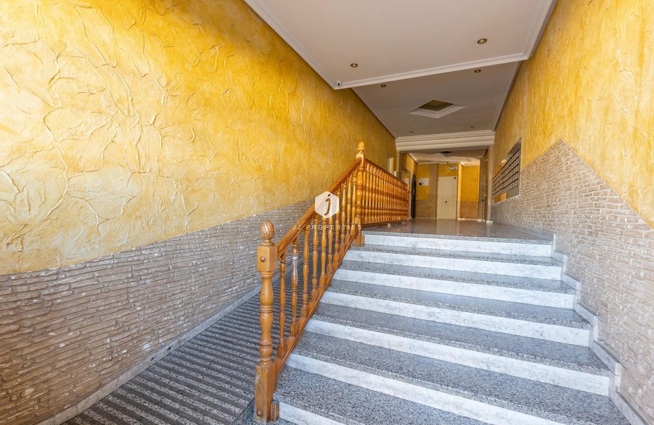 Segunda mano - Ático -
Torrevieja - El molino