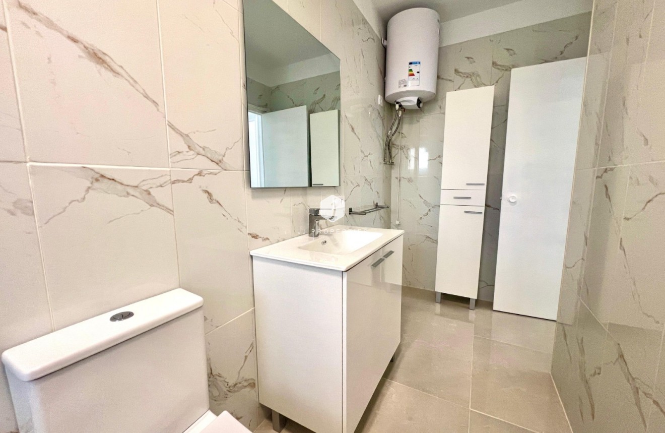 Segunda mano - Villa -
La Mata - Costa Blanca