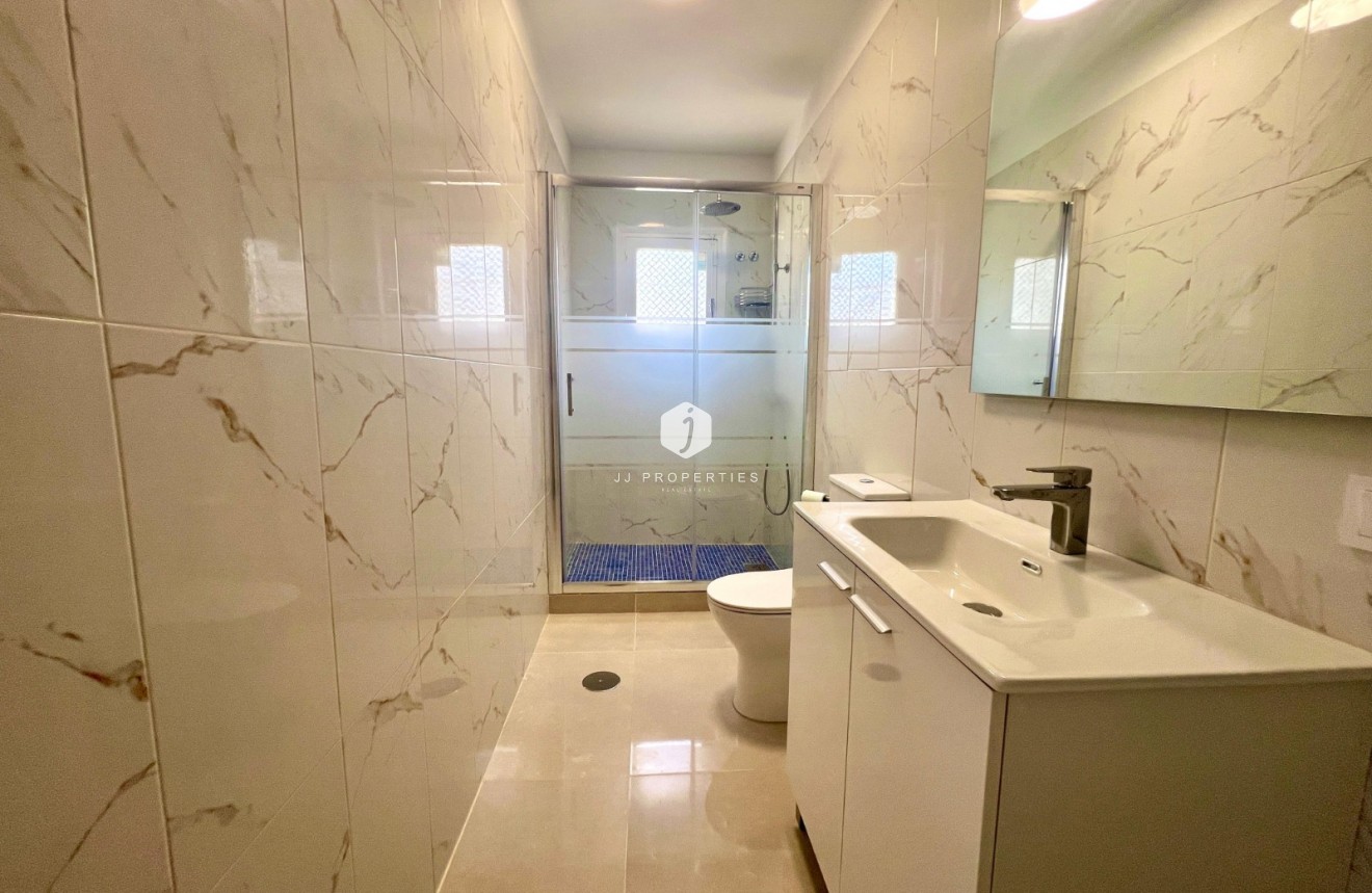 Segunda mano - Villa -
La Mata - Costa Blanca