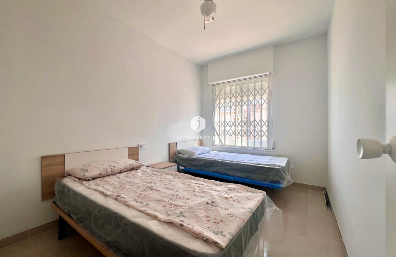 Segunda mano - Villa -
La Mata - Costa Blanca