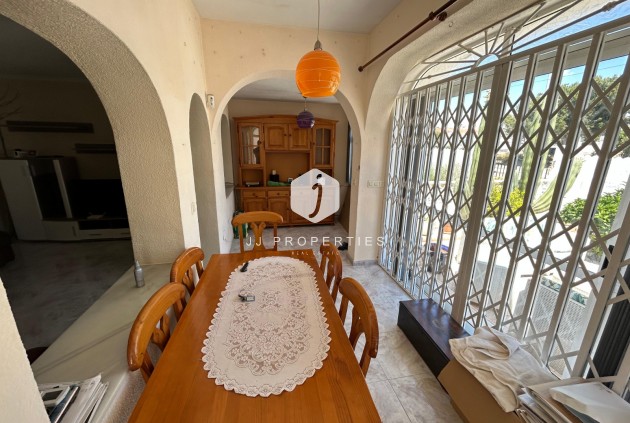 D'occasion - Chalet -
Torrevieja - Costa Blanca