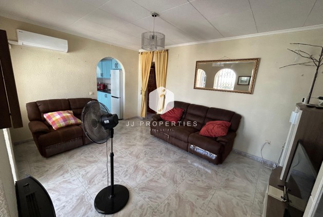 D'occasion - Chalet -
Torrevieja - Costa Blanca