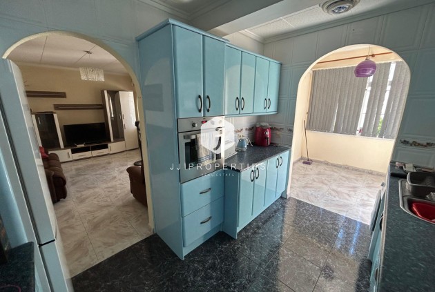 D'occasion - Chalet -
Torrevieja - Costa Blanca