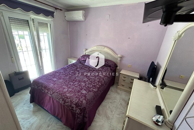 D'occasion - Chalet -
Torrevieja - Costa Blanca