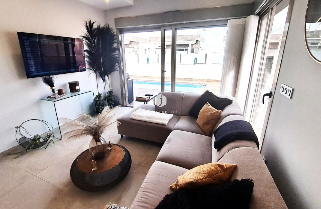 Segunda mano - Villa -
Orihuela Costa - Costa Blanca