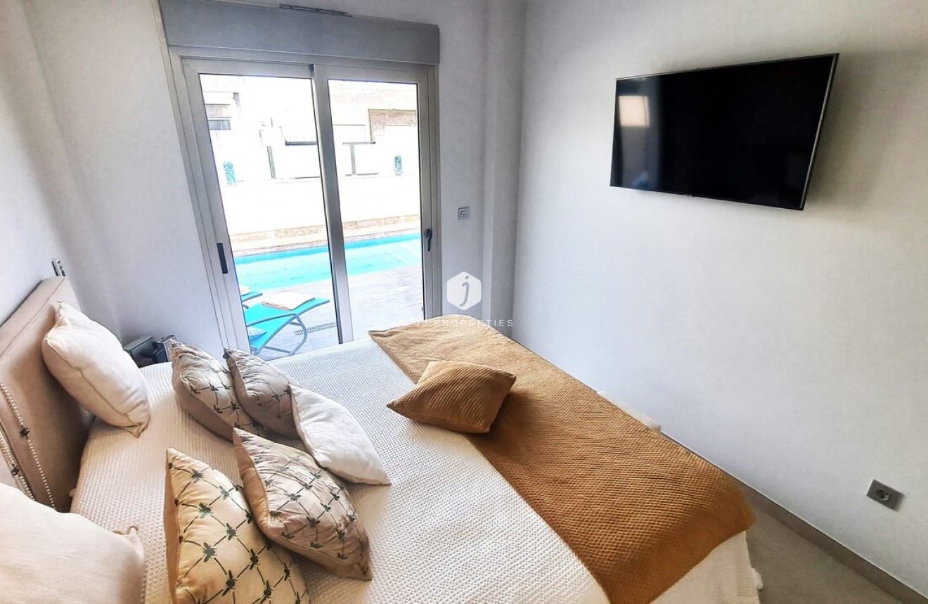 Segunda mano - Villa -
Orihuela Costa - Costa Blanca