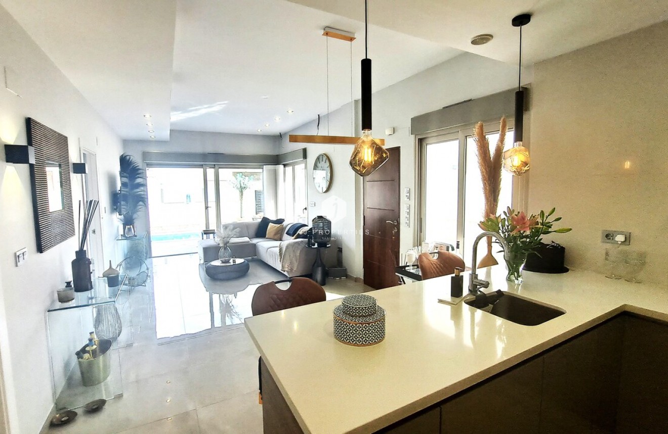 Segunda mano - Villa -
Orihuela Costa - Costa Blanca