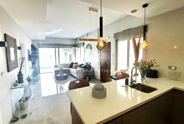 Segunda mano - Villa -
Orihuela Costa - Costa Blanca