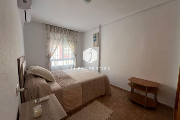 Segunda mano - Apartamento / piso -
Torrevieja - Playa de los Locos