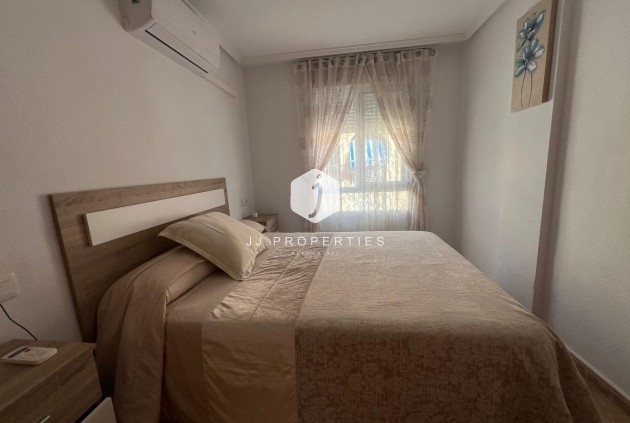 Segunda mano - Apartamento / piso -
Torrevieja - Playa de los Locos