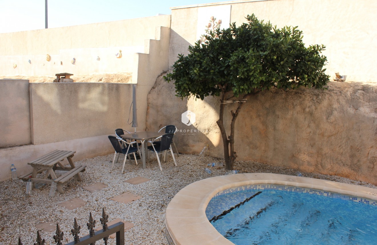 Segunda mano - Villa -
La Zenia - Costa Blanca