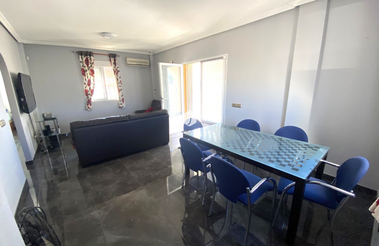 Segunda mano - Villa -
La Zenia - Costa Blanca