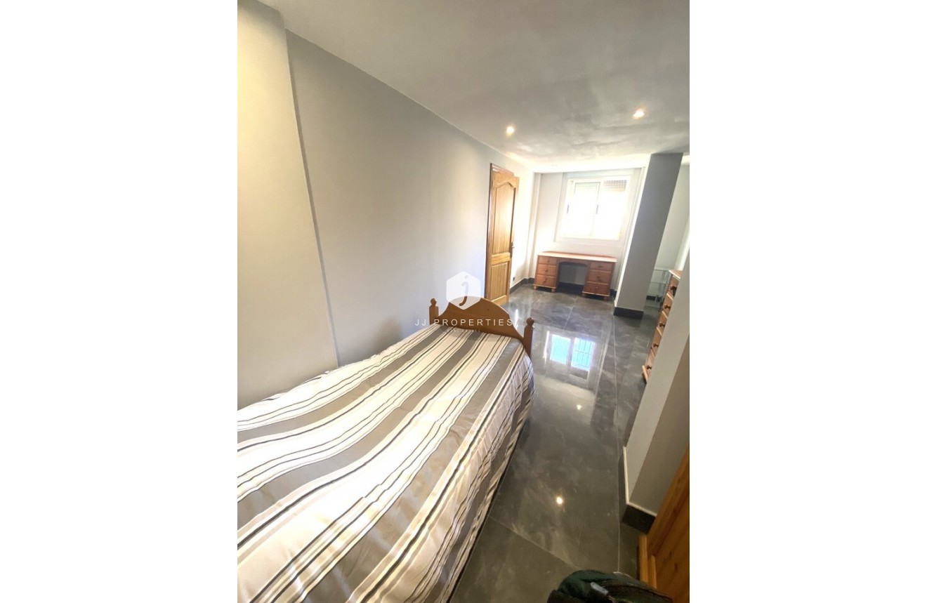 Segunda mano - Villa -
La Zenia - Costa Blanca