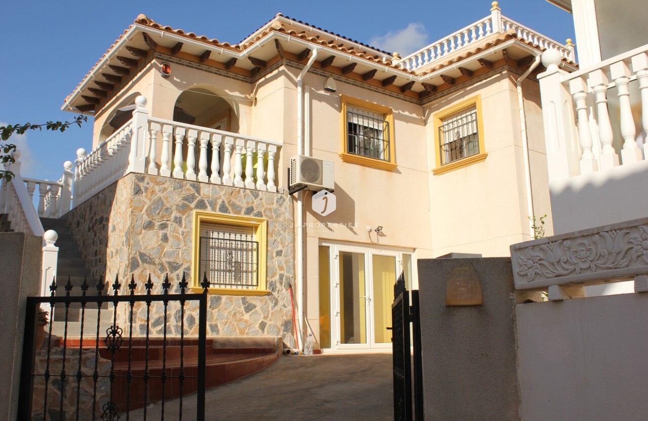Segunda mano - Villa -
La Zenia - Costa Blanca