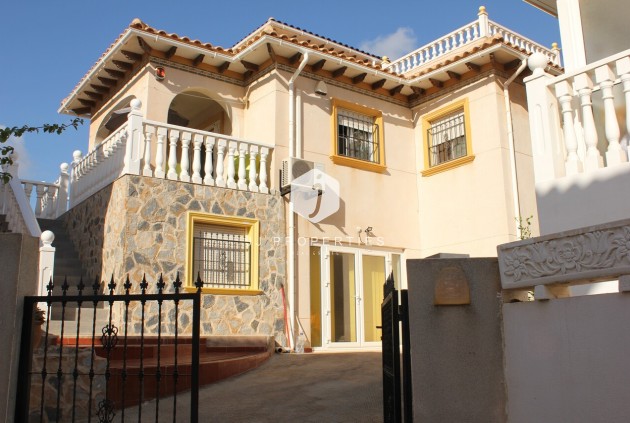 Segunda mano - Villa -
La Zenia - Costa Blanca
