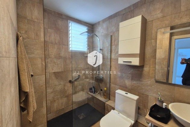 Segunda mano - Apartamento / piso -
Torrevieja - Punta prima