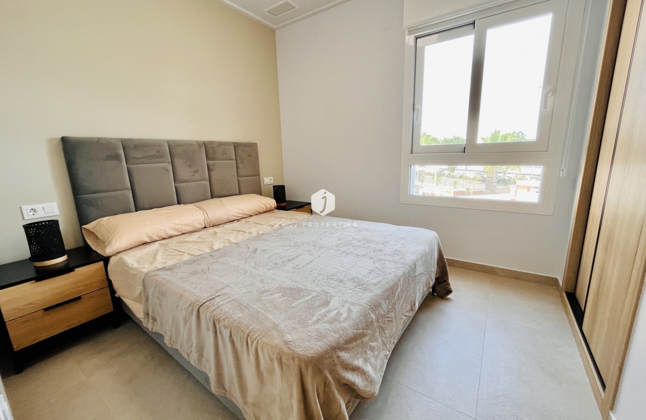 Segunda mano - Apartamento / piso -
El Raso - Costa Blanca