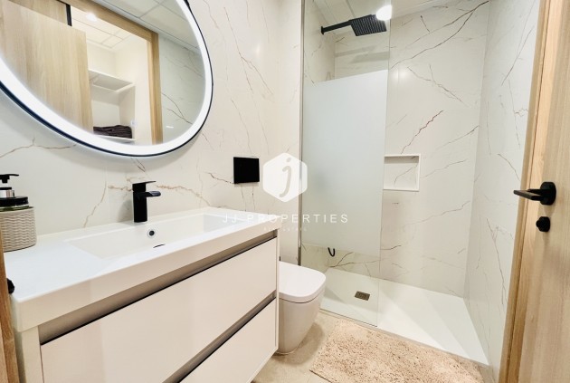 Segunda mano - Apartamento / piso -
El Raso - Costa Blanca