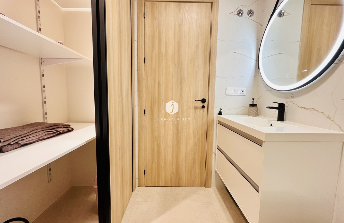 Segunda mano - Apartamento / piso -
El Raso - Costa Blanca