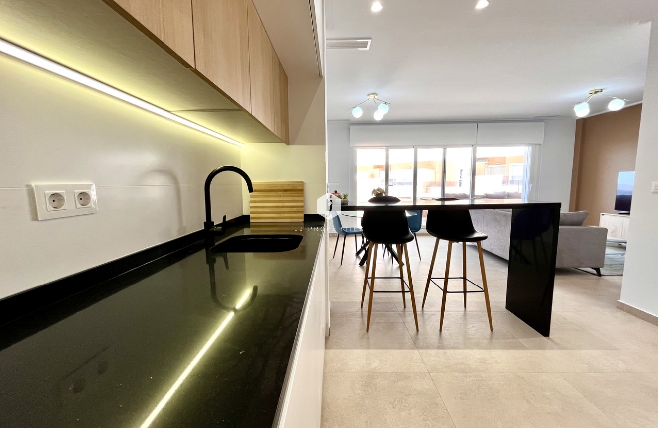 Segunda mano - Apartamento / piso -
El Raso - Costa Blanca