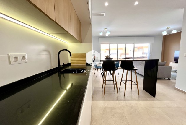 Segunda mano - Apartamento / piso -
El Raso - Costa Blanca