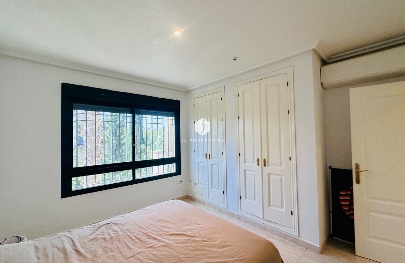 Aus zweiter Hand - Wohnung -
Orihuela Costa - Costa Blanca