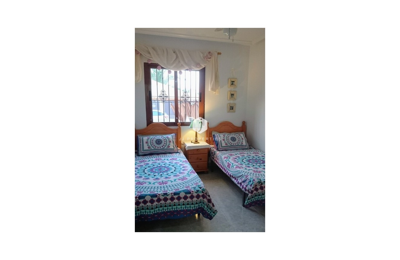 Segunda mano - Apartamento / piso -
Daya Vieja - Costa Blanca