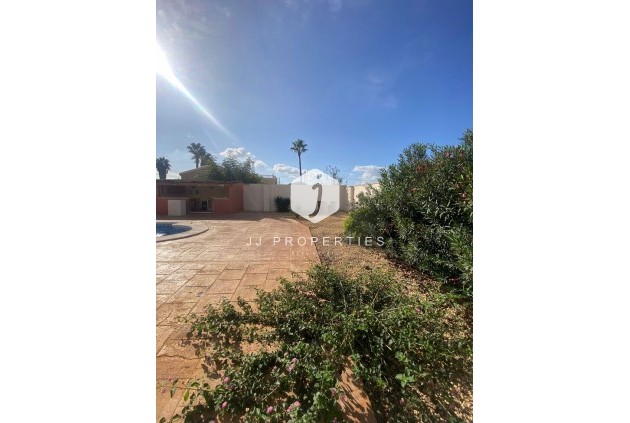 Segunda mano - Villa -
Catral - Costa Blanca