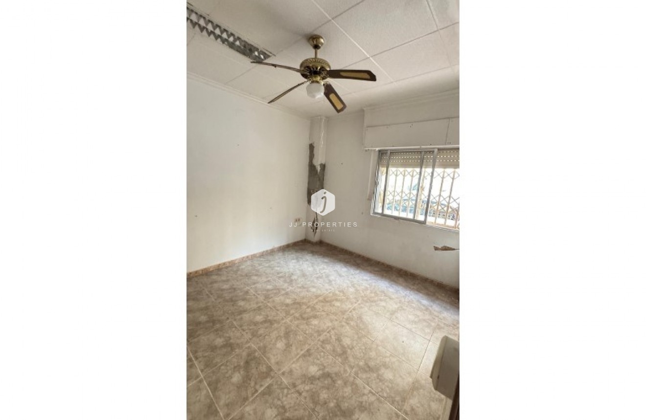 D'occasion - Appartement -
Torrevieja - Costa Blanca