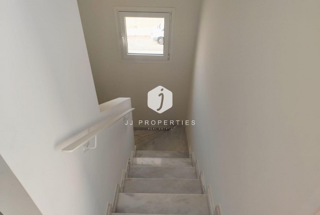 Z drugiej ręki - Szalet -
Torrevieja - aguas nuevas