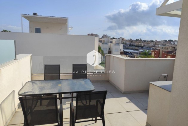 Z drugiej ręki - Szalet -
Torrevieja - aguas nuevas