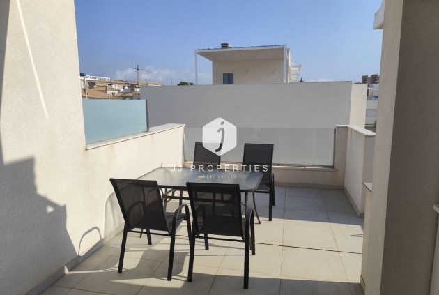 Z drugiej ręki - Szalet -
Torrevieja - aguas nuevas