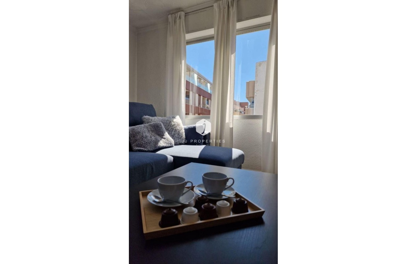 Segunda mano - Apartamento / piso -
Torrevieja - Playa de los Locos