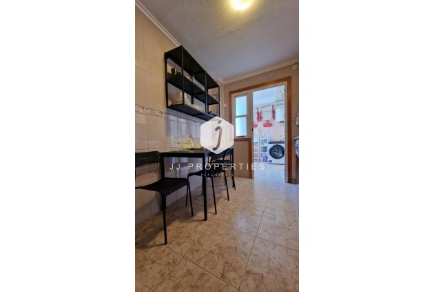 Segunda mano - Apartamento / piso -
Torrevieja - Playa de los Locos