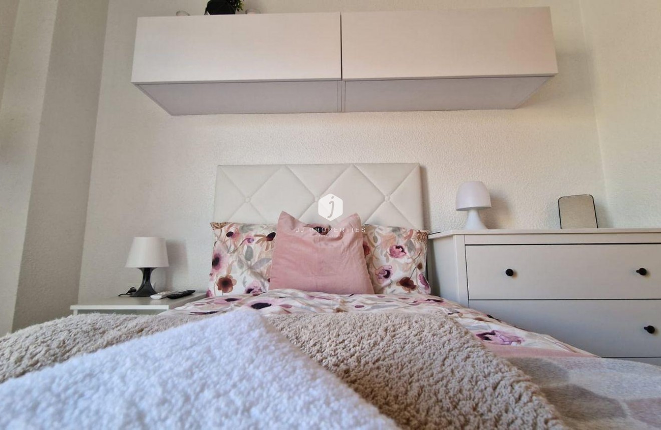 Segunda mano - Apartamento / piso -
Torrevieja - Playa de los Locos