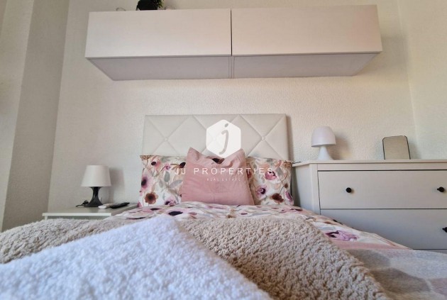 Segunda mano - Apartamento / piso -
Torrevieja - Playa de los Locos