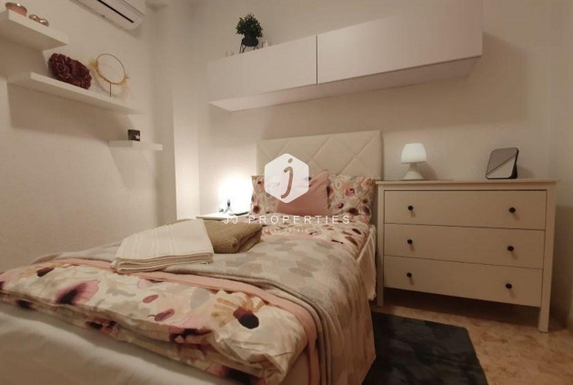 Segunda mano - Apartamento / piso -
Torrevieja - Playa de los Locos