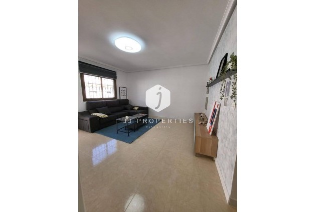 Segunda mano - Chalet -
San Miguel de Salinas - Ciudad De Las Comunicaciones