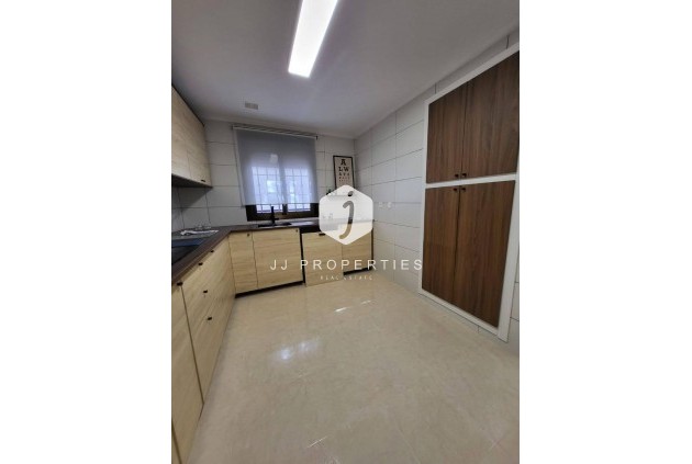 Segunda mano - Chalet -
San Miguel de Salinas - Ciudad De Las Comunicaciones