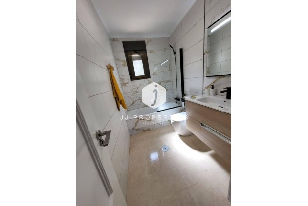 Segunda mano - Chalet -
San Miguel de Salinas - Ciudad De Las Comunicaciones