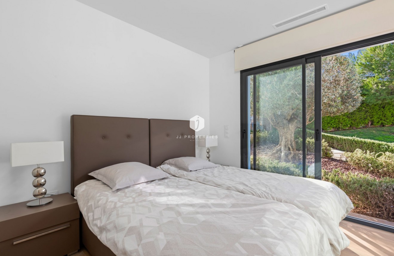 Segunda mano - Villa -
Orihuela Costa - Costa Blanca