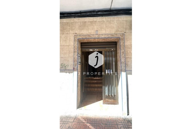 Segunda mano - Apartamento / piso -
Torrevieja - Paseo maritimo