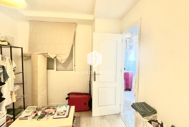 Segunda mano - Apartamento / piso -
Torrevieja - Paseo maritimo