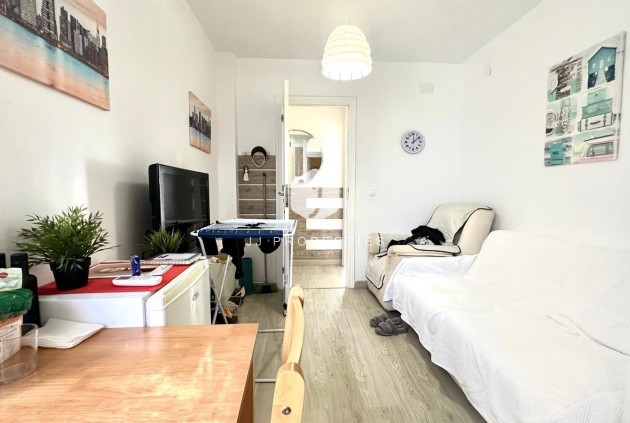 Segunda mano - Apartamento / piso -
Torrevieja - Paseo maritimo