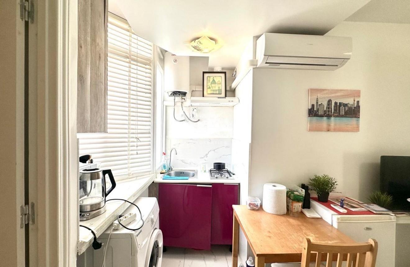 Segunda mano - Apartamento / piso -
Torrevieja - Paseo maritimo