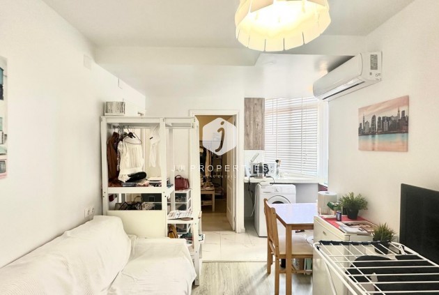 Segunda mano - Apartamento / piso -
Torrevieja - Paseo maritimo