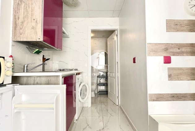 Segunda mano - Apartamento / piso -
Torrevieja - Paseo maritimo