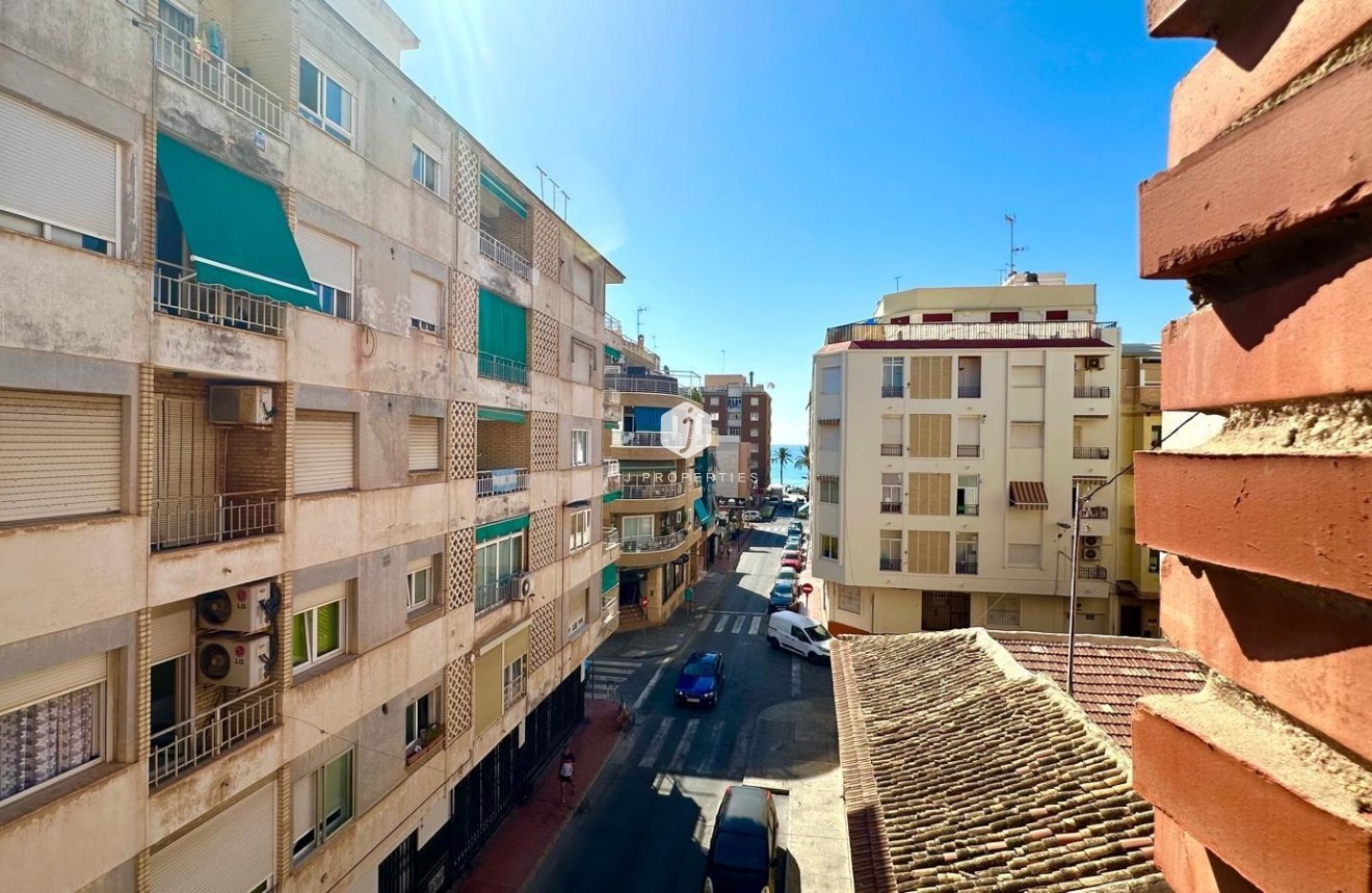 Segunda mano - Apartamento / piso -
Torrevieja - Paseo maritimo
