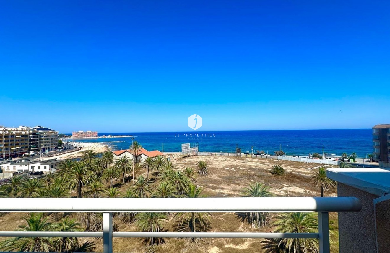 Segunda mano - Ático -
Torrevieja - Playa del Cura